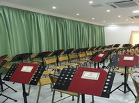 Is-Sala tal-Kuncerti tinghata dehra moderna